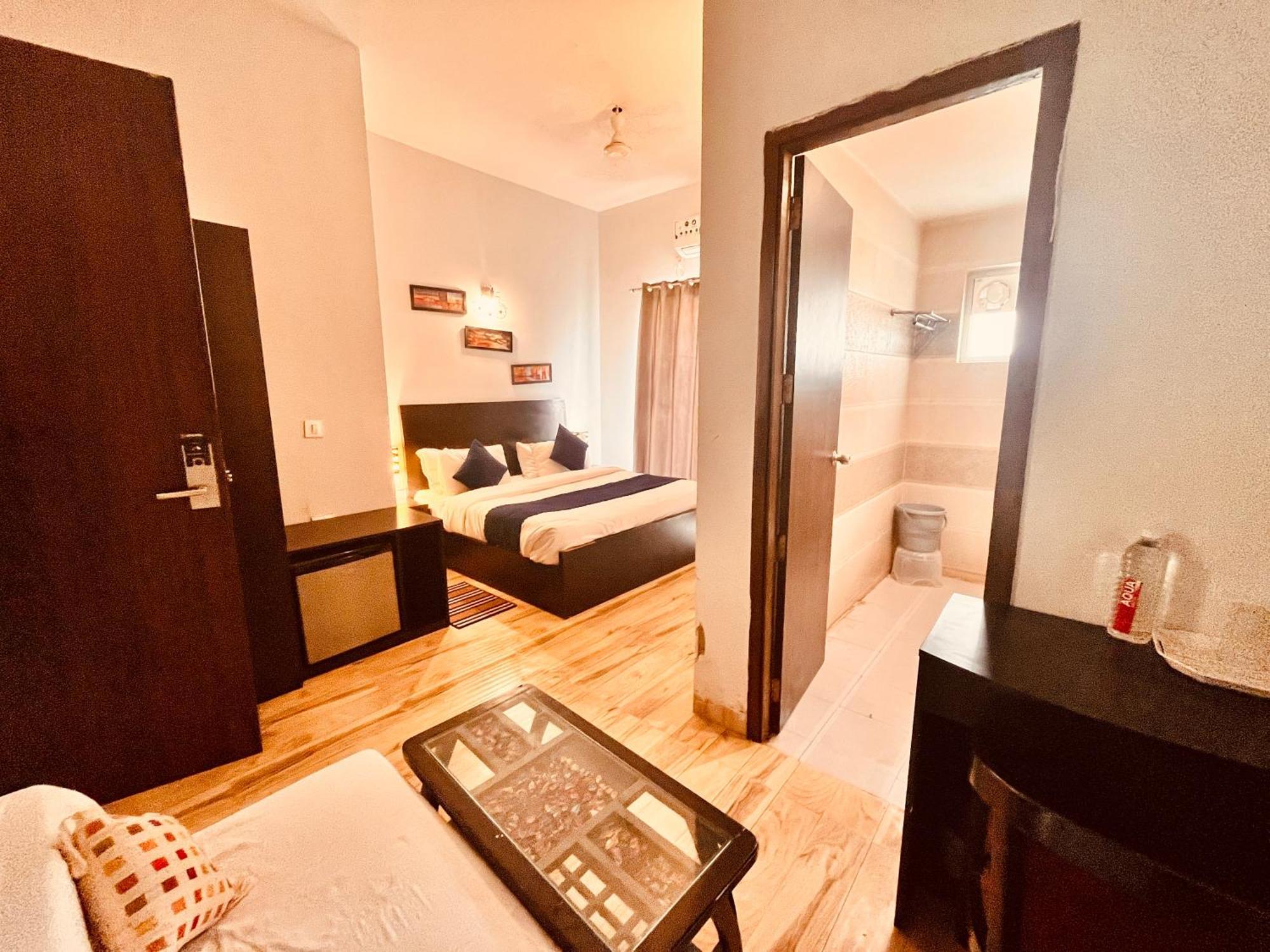 Pearl Grand Boutique Cottage In Omaxe Anandam Vrindavan - #Premium Ac Rooms With Balcony #Big Parking #Lift #Garden #Peaceful Area #Near Prem Mandir #Property Of The Year #Most Awarded Exterior foto